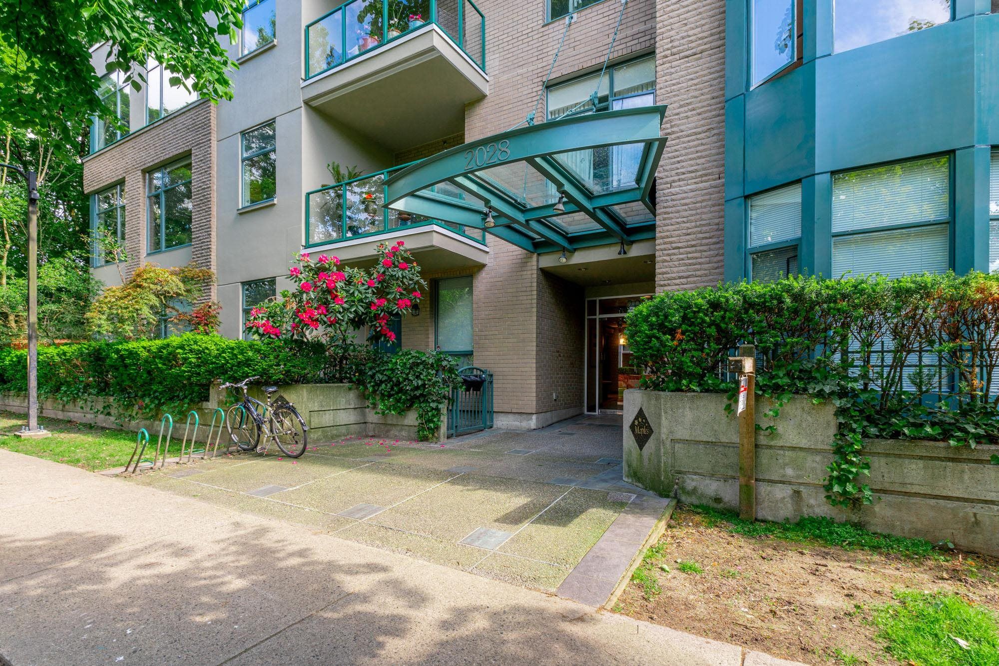 I have sold a property at 203 2028 11TH AVE W in Vancouver
